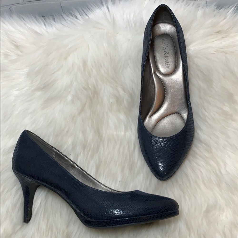 Kelly &‎ Katie Blue Snakeskin Textured Heels Sz 10